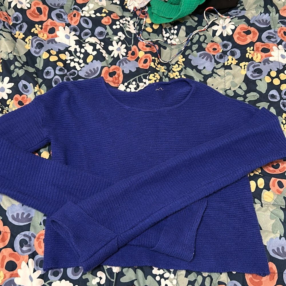Vestique Ribbed Cropped Sweater - Size Small